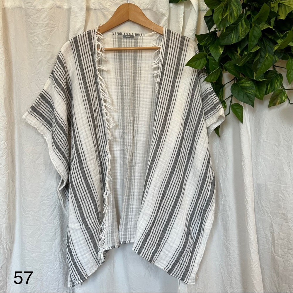 Aerie, poncho, one size
